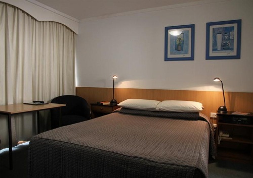 Barclay Motor Inn image 6